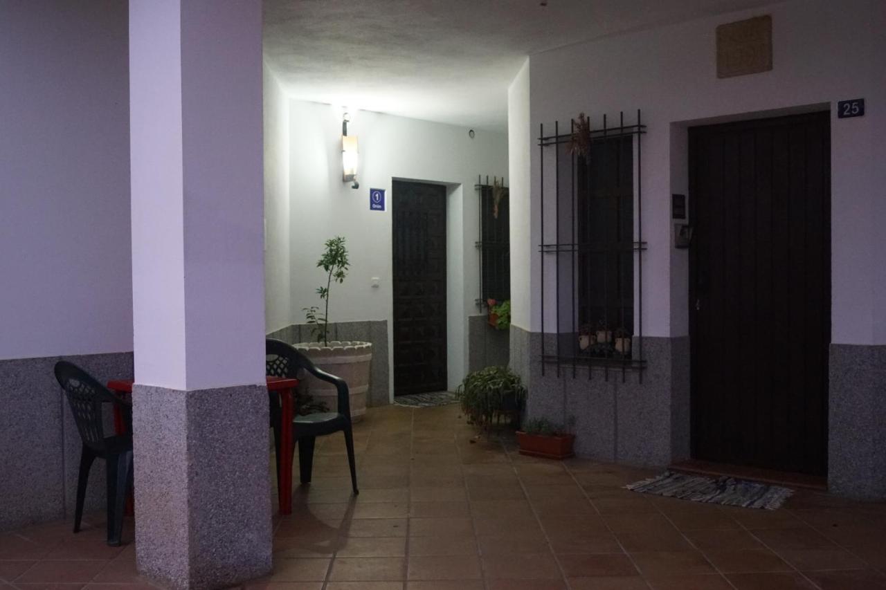 Apartamentos Estrellas De Monfraguee Torrejón el Rubio Buitenkant foto