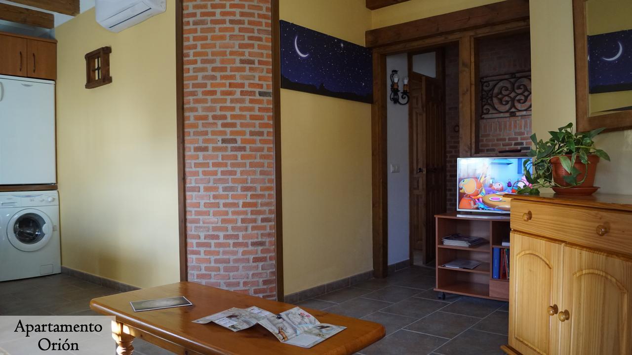 Apartamentos Estrellas De Monfraguee Torrejón el Rubio Buitenkant foto