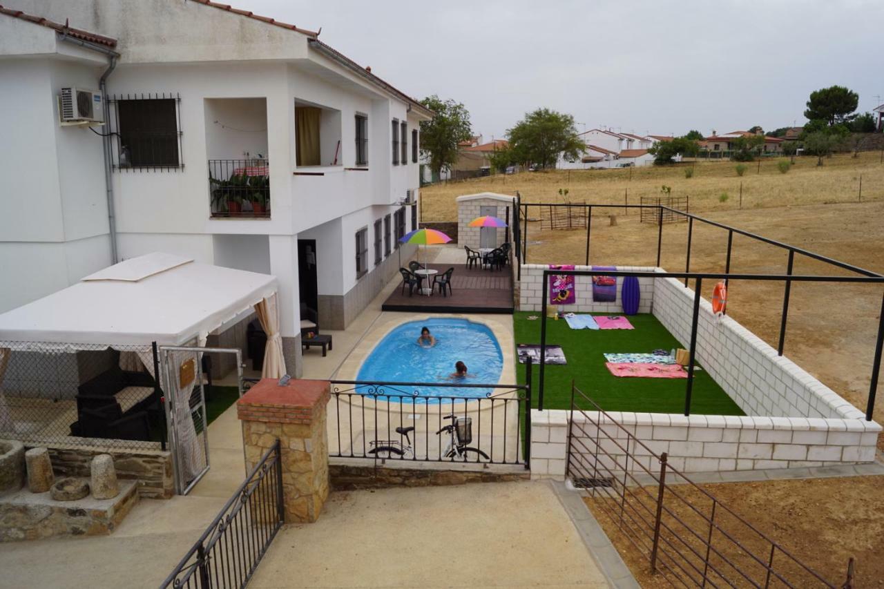 Apartamentos Estrellas De Monfraguee Torrejón el Rubio Buitenkant foto